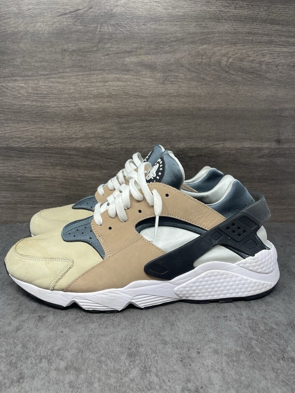 Nike Air Huarache OG Escape 2021 Mens Size 13 Bisque Grey Lot DH9532-201 Sneaker